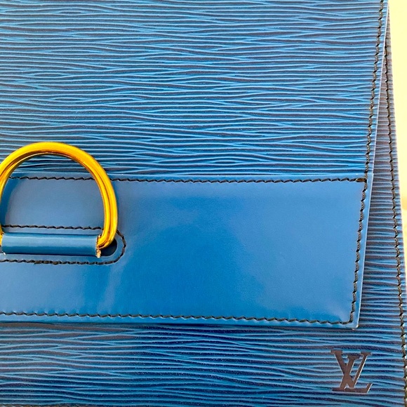 Authentic Louis Vuitton Epi Jena Blue Clutch - Picture 4 of 9